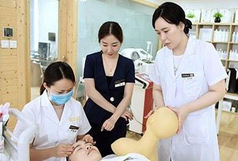 成都艾蜜莉-实操指导 成都艾蜜莉-实操指导