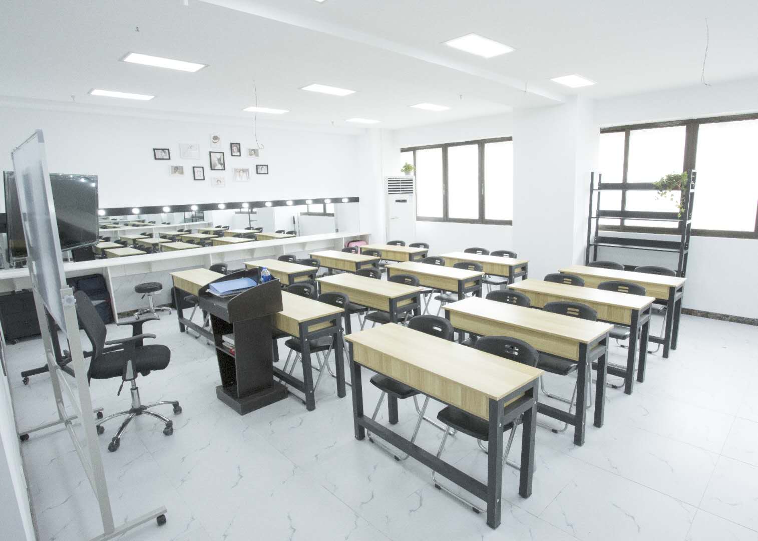 上海艺上美容美发形象设计培训学院 学校环境 上海艺上美容美发形象设计培训学院 学校环境