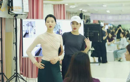 深圳亚美电商平面模特