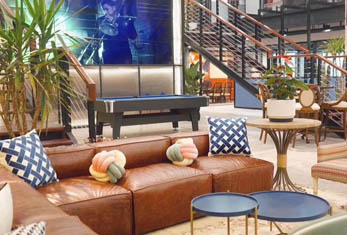 成都前叁

樯-座谈区