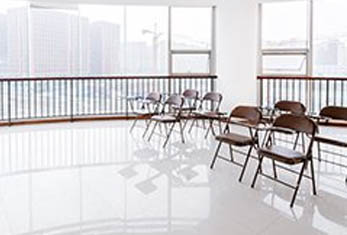 叁尚教育-表

演教室