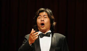 声乐老师：梁老师