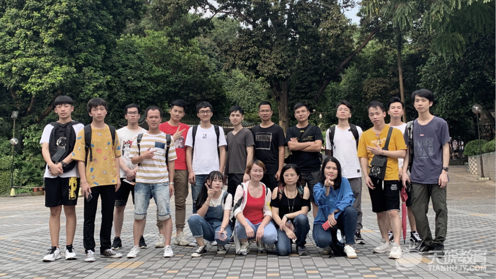 天琥教育动态视觉812班同学们 天琥教育动态视觉812班同学们