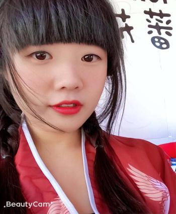 深圳深鹏服装设计学院老师姚安琪 深圳深鹏服装设计学院老师姚安琪