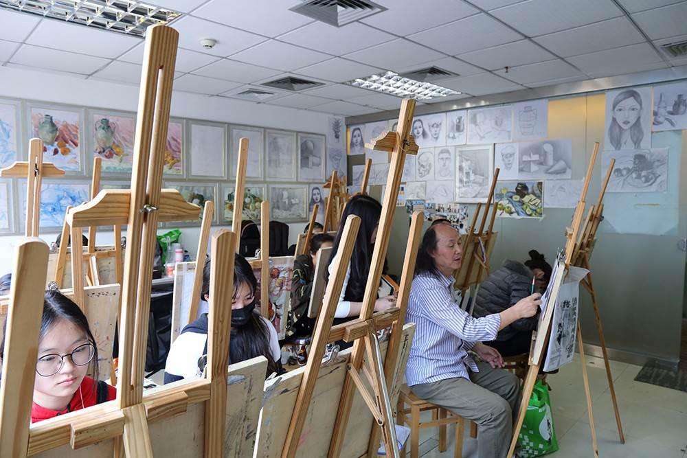 深圳深鹏服装设计学院绘画制版室 深圳深鹏服装设计学院绘画制版室
