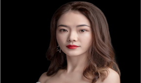 上海艺上美容美发形象设计培训学院美容老师：吴老师