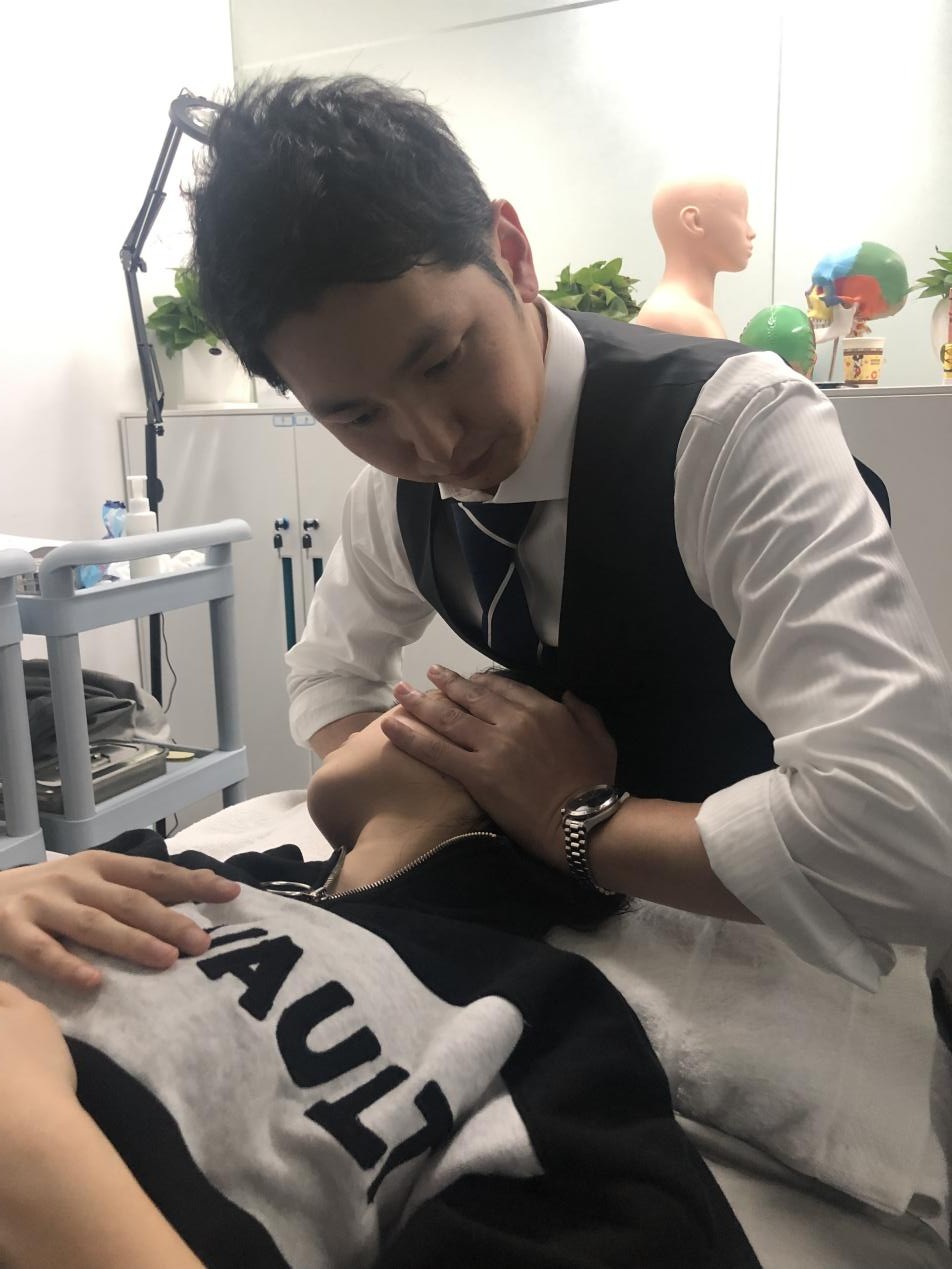 上海韩辰怡美国际美业培训学院-老师手把手教学小颜整骨知识 上海韩辰怡美国际美业培训学院-老师手把手教学小颜整骨知识