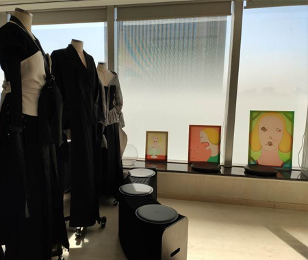 服装展示区