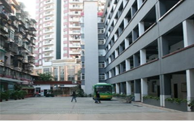 学校空地 学校空地