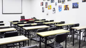 艺知传媒-课室环

境