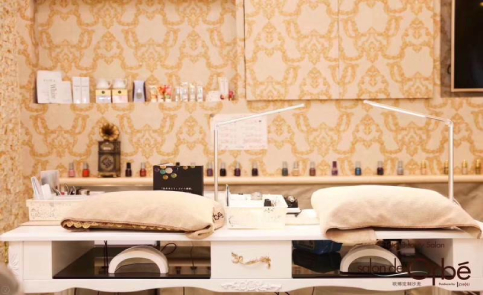 庄一洲美甲培训学校