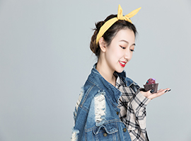 上海金莎美业培训学校热门课程-时尚影楼彩妆