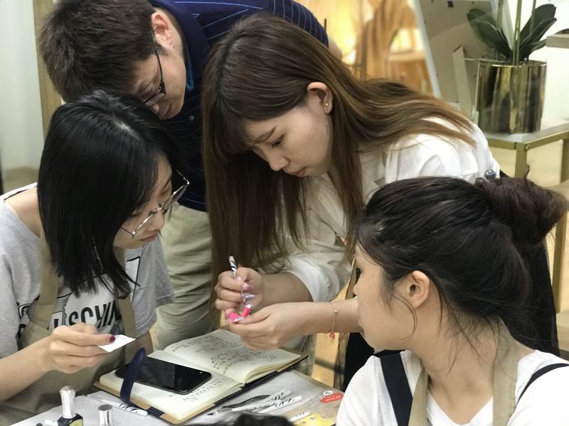 上海InsNails日式美甲美睫培训学校美甲教学现场 上海InsNails日式美甲美睫培训学校美甲教学现场
