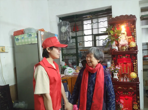 关怀访问长者 关怀访问长者