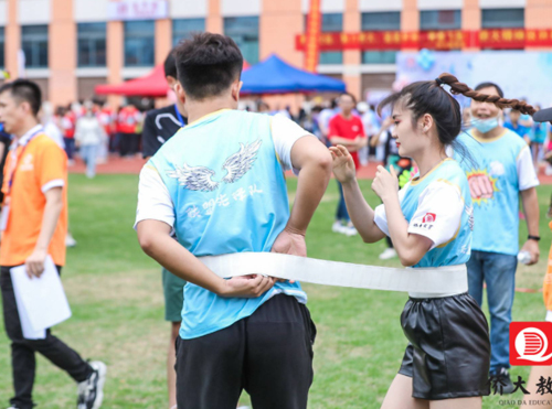 爱的魔力转圈圈 爱的魔力转圈圈