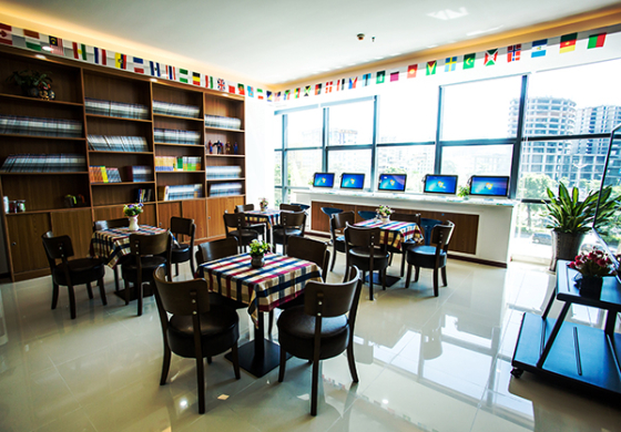 學(xué)校環(huán)境