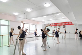 鳳凰舞蹈-課堂剪影 鳳凰舞蹈-課堂剪影