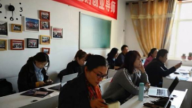 红粉笔教学现场 (1)