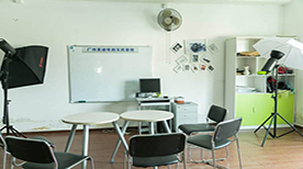 美迪学校环境-摄影课室一角展示