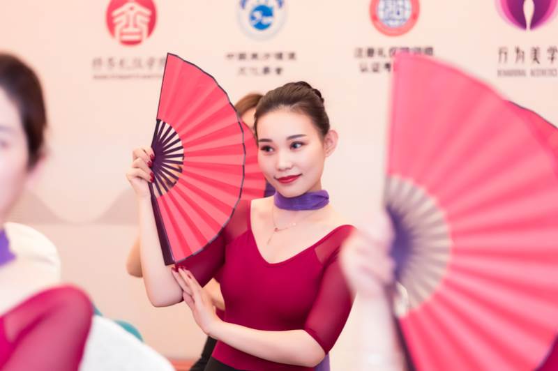 10 优雅仪态形象礼仪培训师培训照片