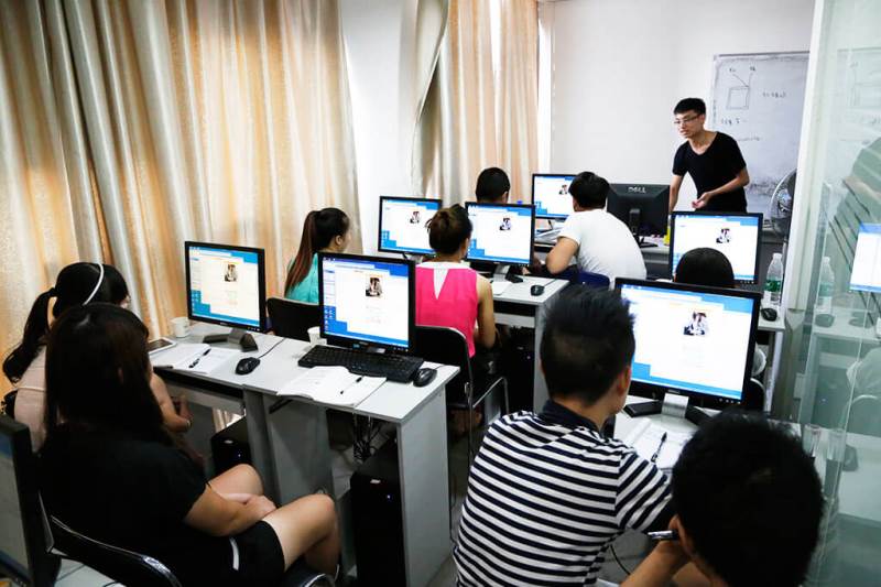 现场面对面互动教学