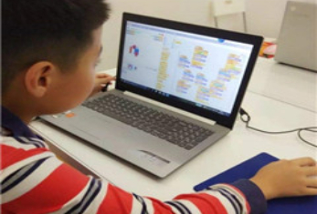 深圳小码精灵教学现场. (2) 深圳小码精灵教学现场. (2)