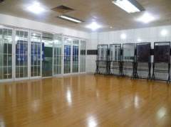 學(xué)?;瘖y課室 學(xué)校化妝課室