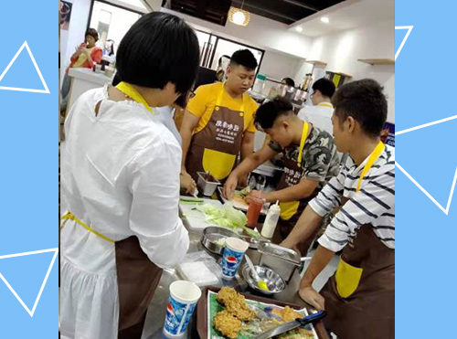 课堂剪影-炸鸡汉堡课堂 课堂剪影-炸鸡汉堡课堂