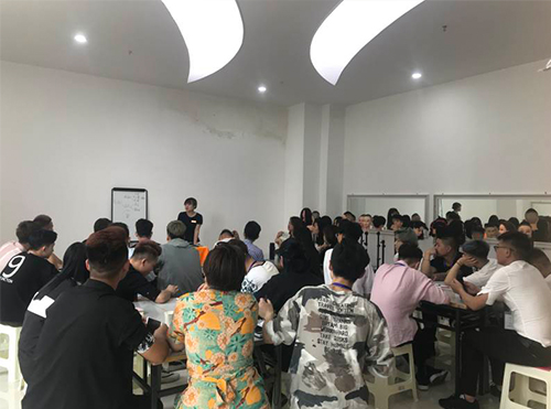 课堂剪影-辅导教学 课堂剪影-辅导教学