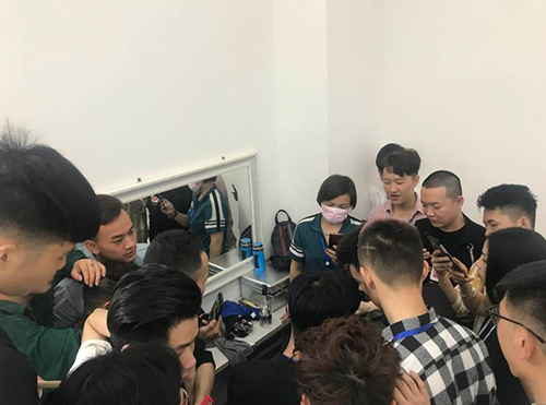 课堂剪影-实操教学 课堂剪影-实操教学