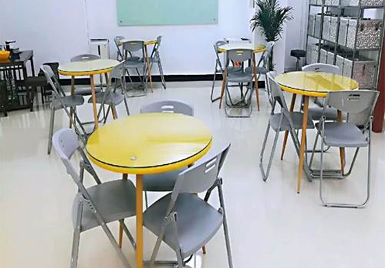 學(xué)校環(huán)境-休閑區(qū) 學(xué)校環(huán)境-休閑區(qū)