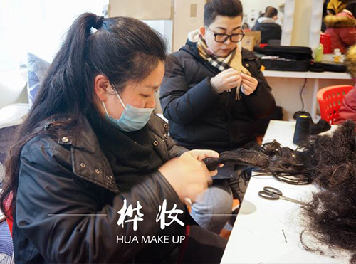 课堂剪影-头饰手工课风采