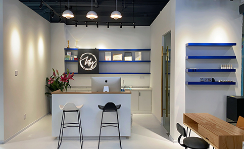 深圳禾田裕美业培训学校前台