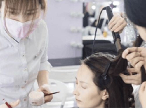WE尚美妆课堂-化妆造型课堂剪影 WE尚美妆课堂-化妆造型课堂剪影