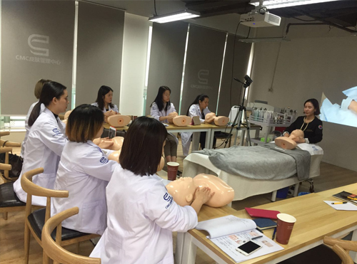 教学课堂剪影-实操模拟 教学课堂剪影-实操模拟
