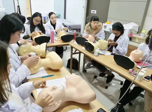 教学现场-模拟实操练习 教学现场-模拟实操练习
