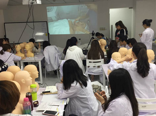 课堂剪影-实操教学 课堂剪影-实操教学