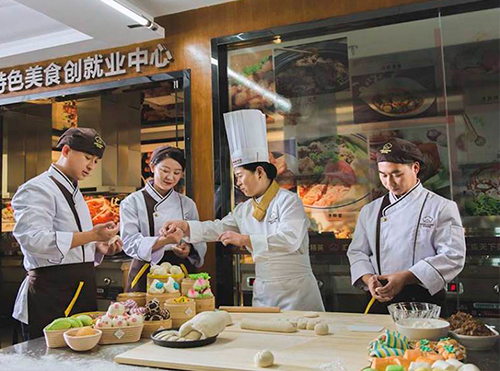 课堂剪影-讲解实操技巧 课堂剪影-讲解实操技巧