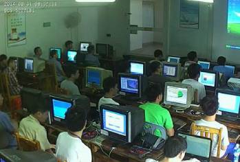 正在上课的学员