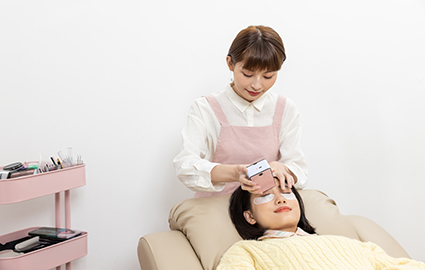 深圳韩式美睫技术教学周末班介绍