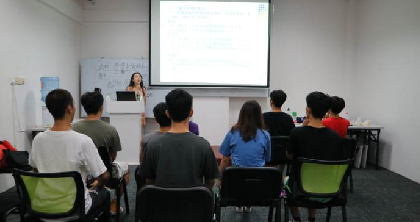 佛山播音主持传媒艺考培训班