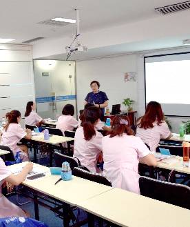 康乃馨課室 康乃馨課室