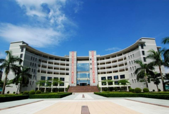 广东白云学院