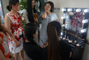 化妆瞬间 化妆瞬间