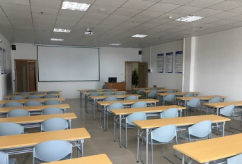 课室