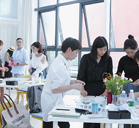 教學(xué)現(xiàn)場(chǎng) 教學(xué)現(xiàn)場(chǎng)