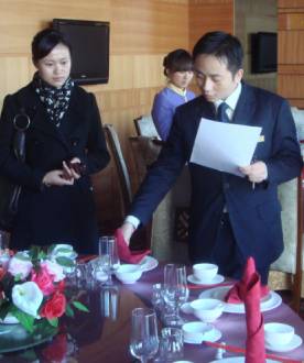 學(xué)校環(huán)境 (4) 學(xué)校環(huán)境 (4)