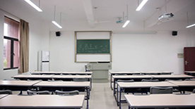 課室 課室