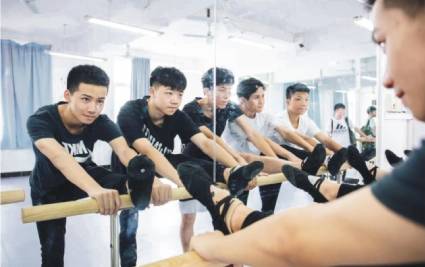 高一服装表演培训课程 高一服装表演培训课程