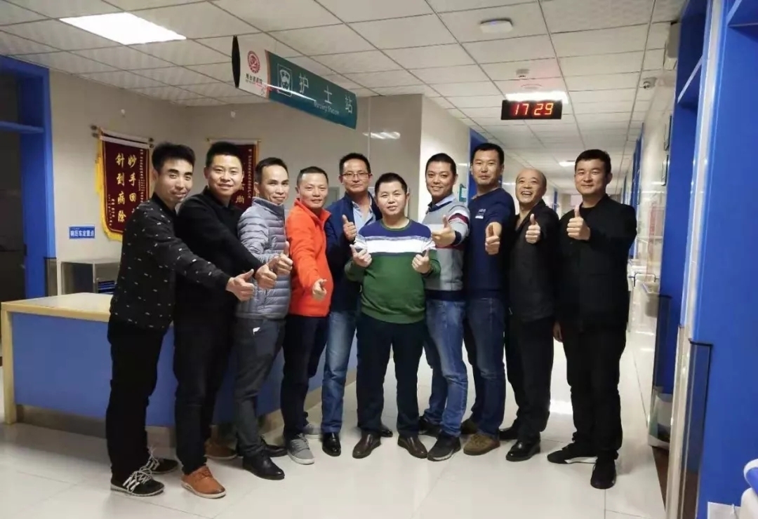 优秀学员合影2.webp 优秀学员合影2.webp